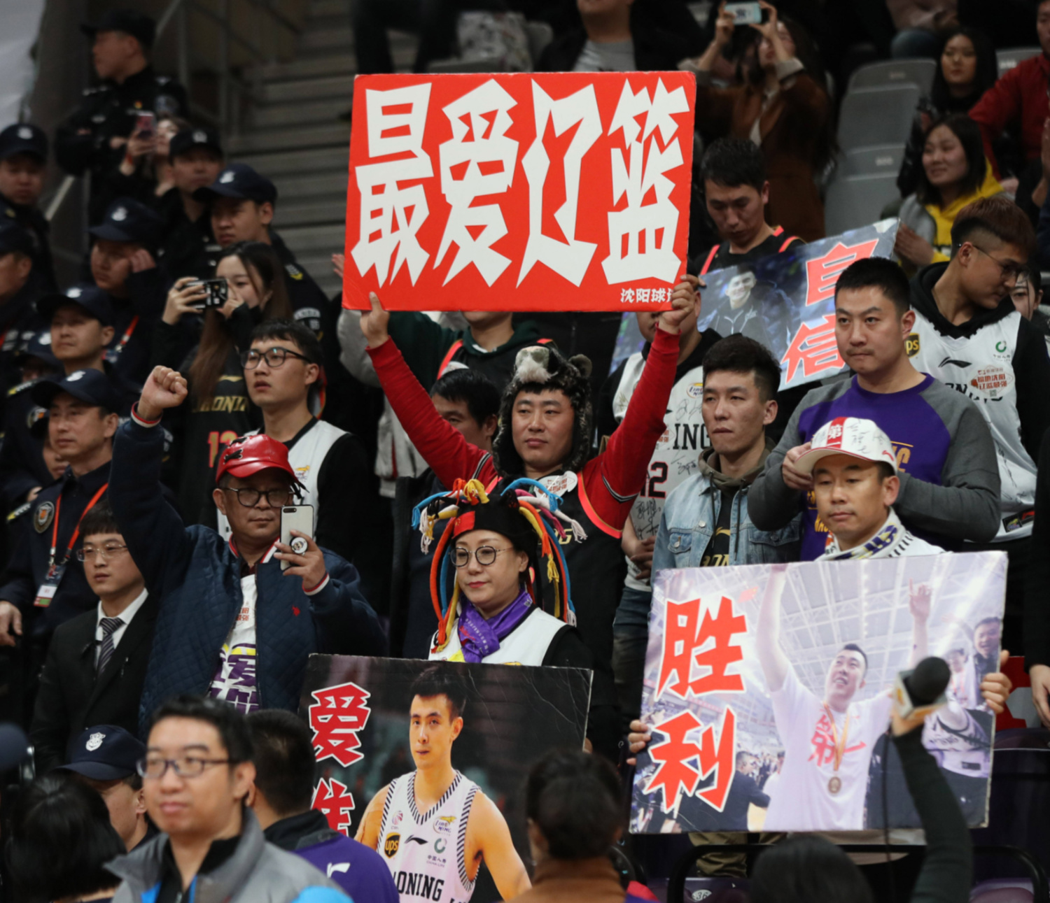 辽宁男篮大胜湖南队,斩获开门红